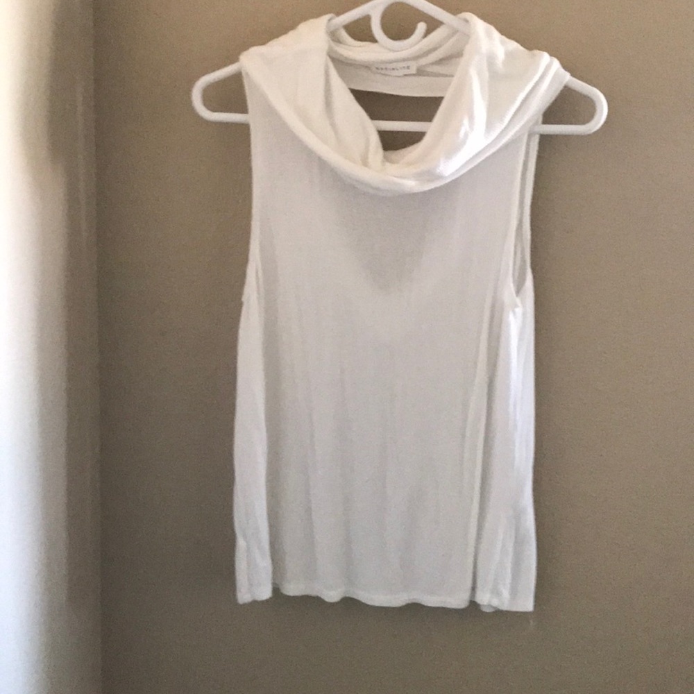Knit turtle neck shirt
